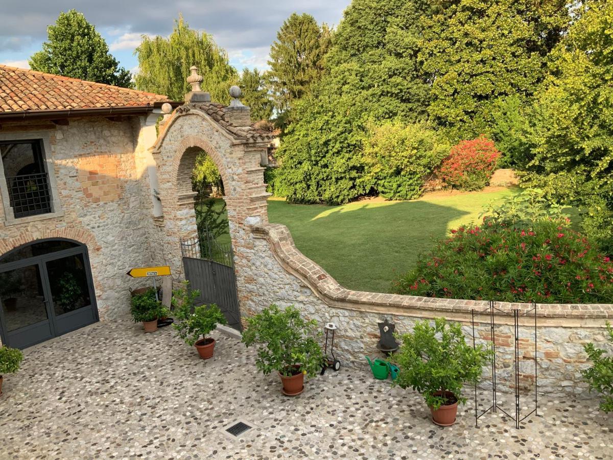 Borgo Palazzo Steffaneo Bed & Breakfast San Vito al Torre Exterior photo