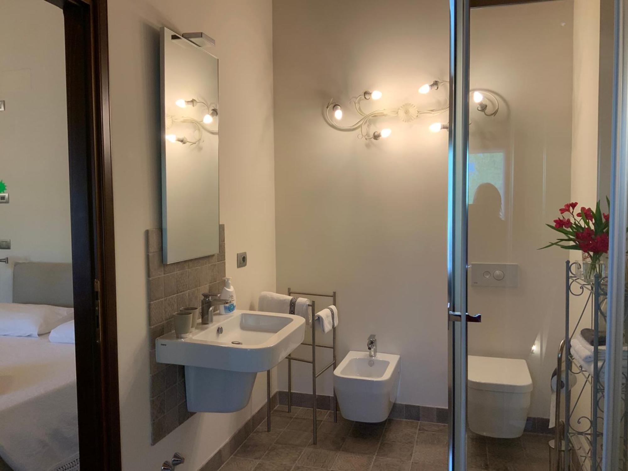 Borgo Palazzo Steffaneo Bed & Breakfast San Vito al Torre Exterior photo