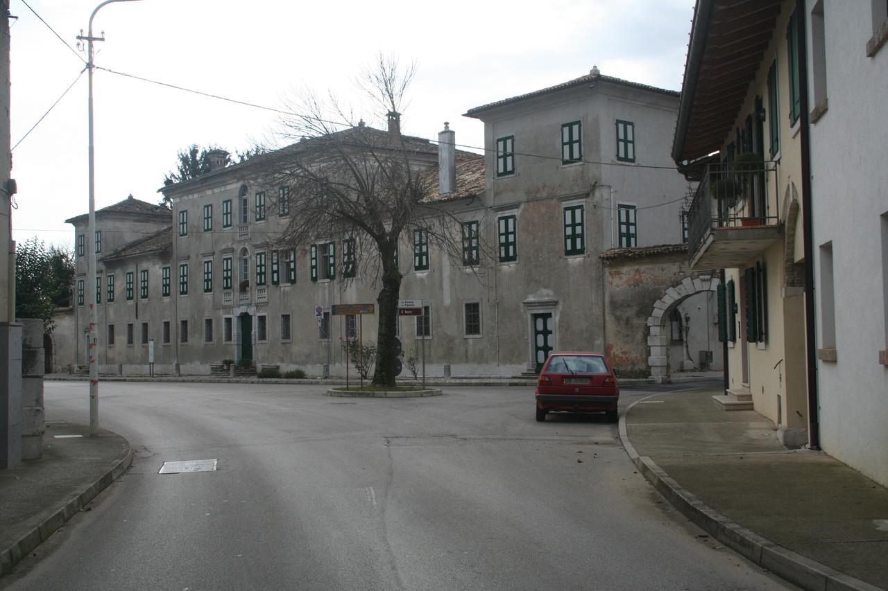 Borgo Palazzo Steffaneo Bed & Breakfast San Vito al Torre Exterior photo